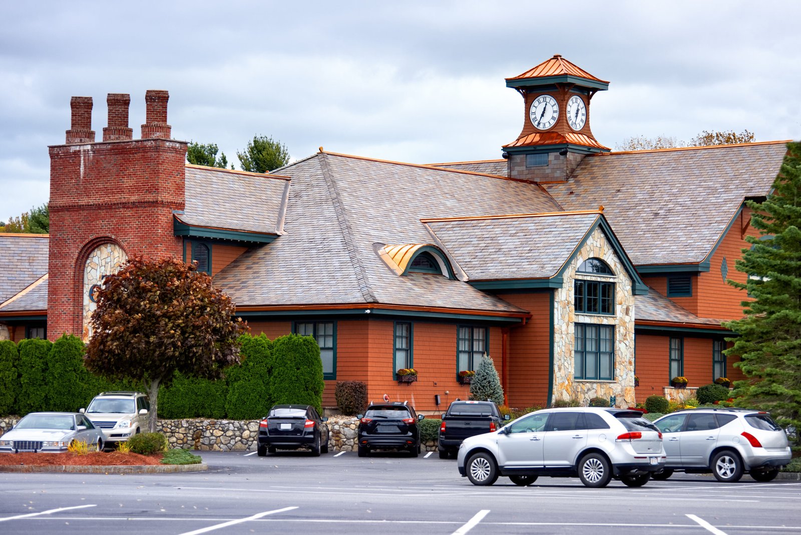 mazama guest house garage